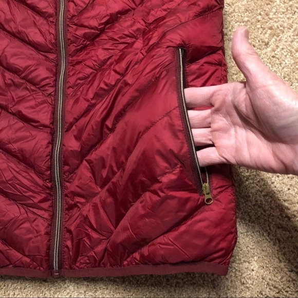 RED CAMEL WOMENS QUILTED RED VEST SIZE SMALL EUC - Picture 3 of 8